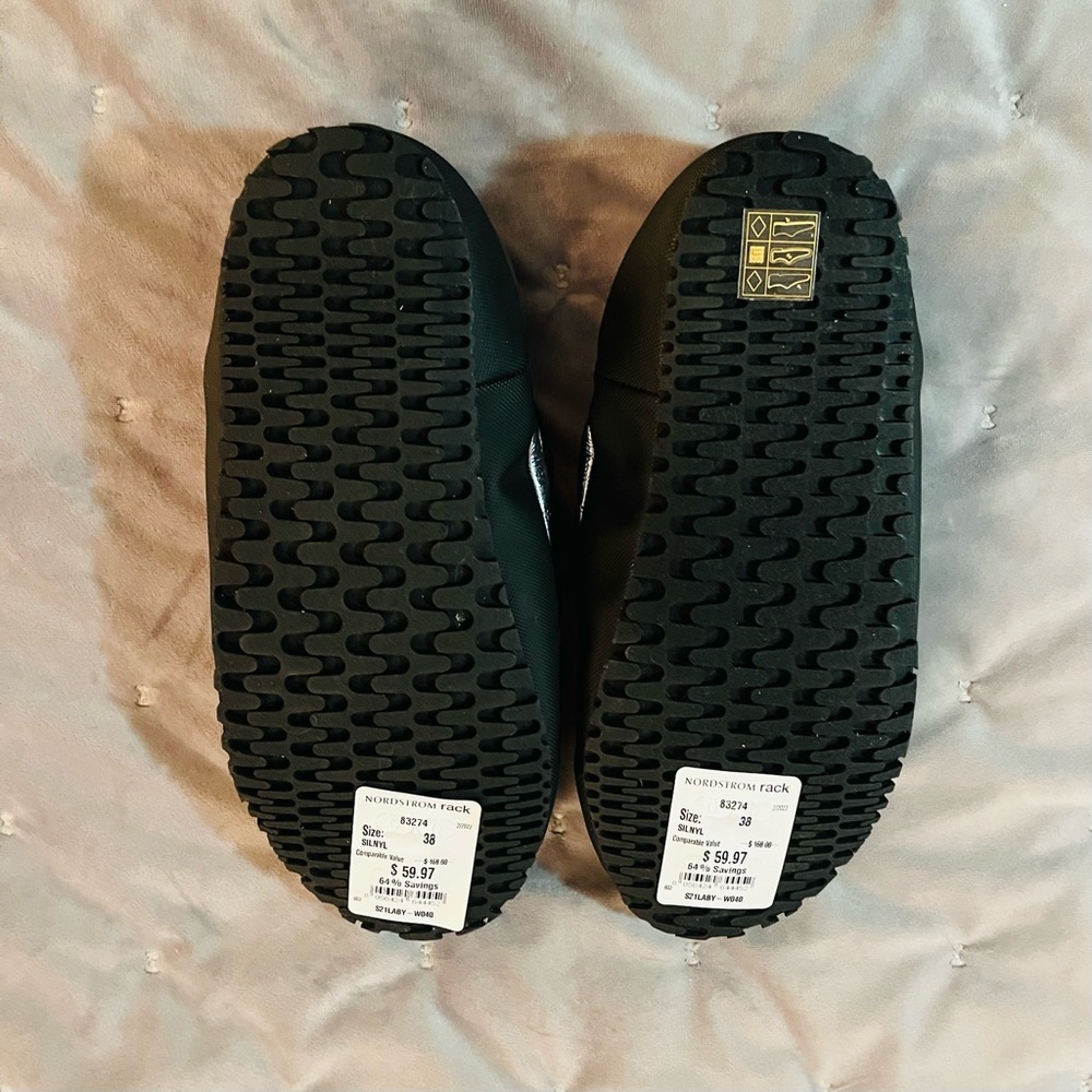 P448 Slip On Sneaker Silver Faux Fur Lining Silver Black 38 - Picture 8 of 13